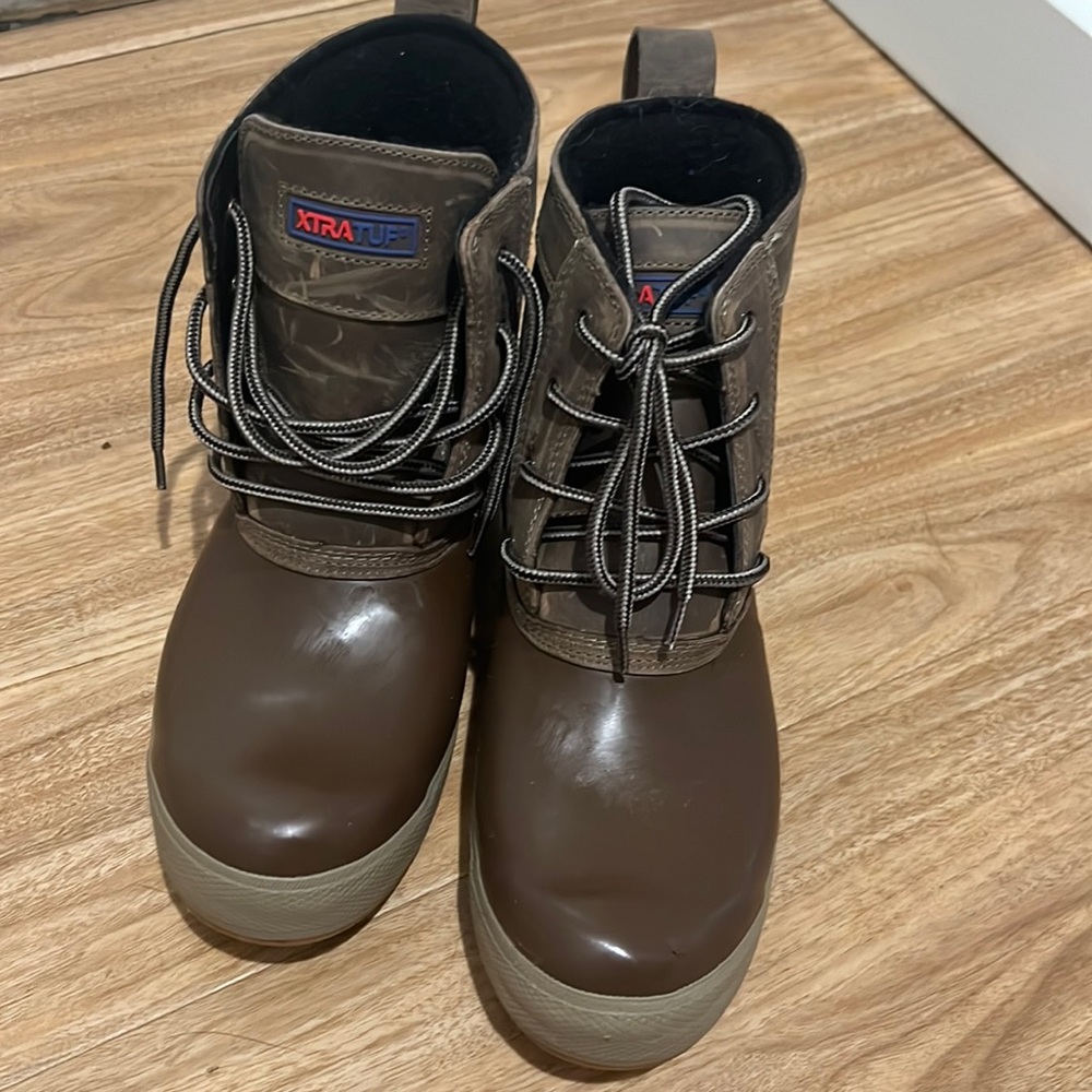 XTRATUF women’s shoe
